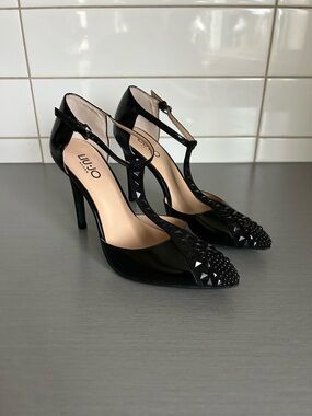 Liu Jo Black Patent T-Strap Studded Pointed-Toe Heels Size 37 (US6,5)